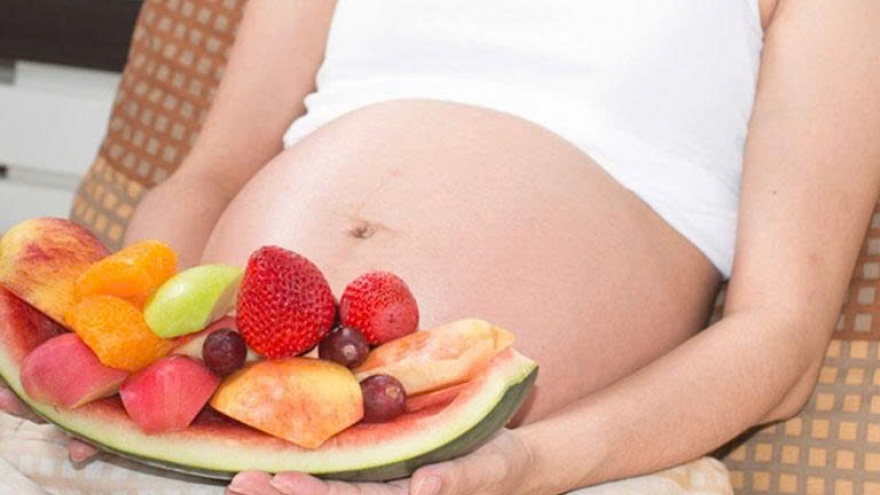 Thực đơn mùa hè cho mẹ bầu: Ăn gì để vừa mát, vừa dưỡng thai khỏe mạnh?
