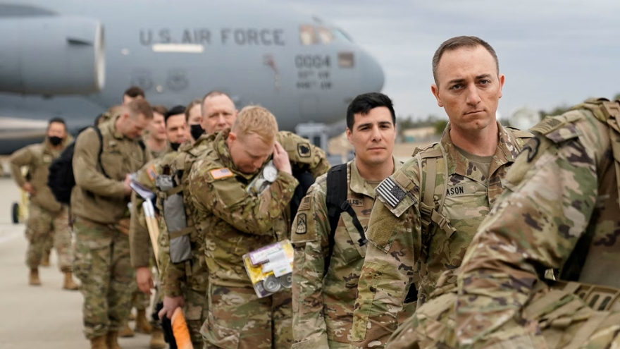 Mỹ gia tăng áp lực quân sự, điều thêm hàng nghìn binh sĩ tới Trung Đông