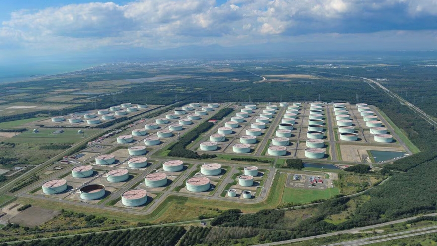 Nhật Bản bắt đầu giải phóng kho dự trữ dầu quốc gia