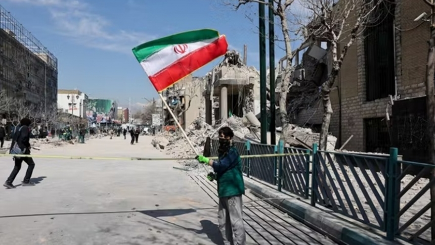 Nhiều quốc gia châu Âu đóng cửa hoặc sơ tán đại sứ quán tại Iran