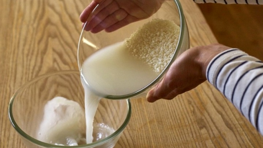 Nước vo gạo có lợi ích bất ngờ cho sức khỏe lại ít người biết tận dụng