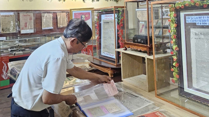 Hơn 200 kỷ vật bầu cử vô giá của người cựu chiến binh tại TP.HCM