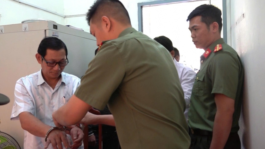 Khởi tố nguyên giám đốc trung tâm giáo dục nghề nghiệp ở Đắk Lắk