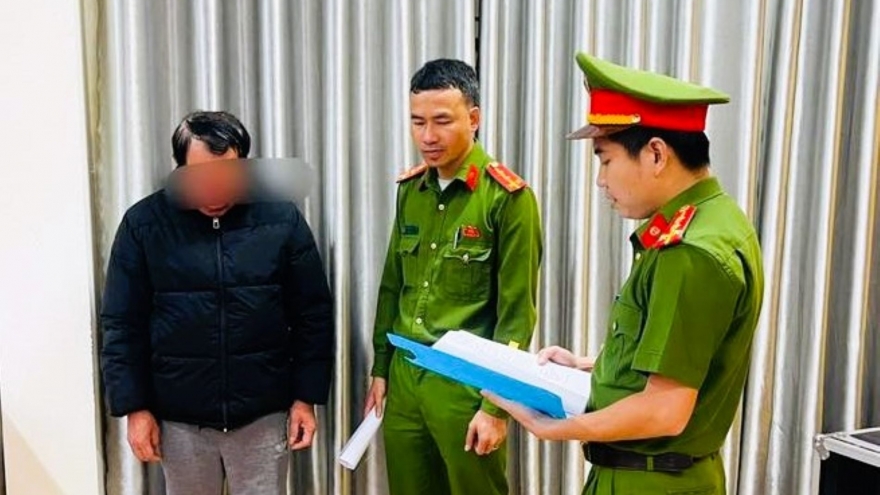 Khởi tố chủ cơ sở sản xuất giò chả ở Quảng Trị