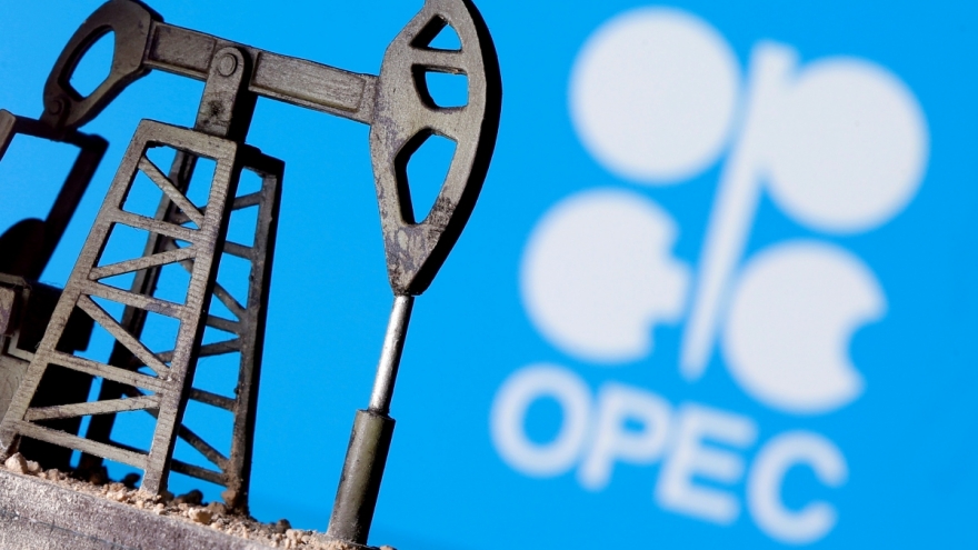 OPEC+ tăng sản lượng dầu mỏ