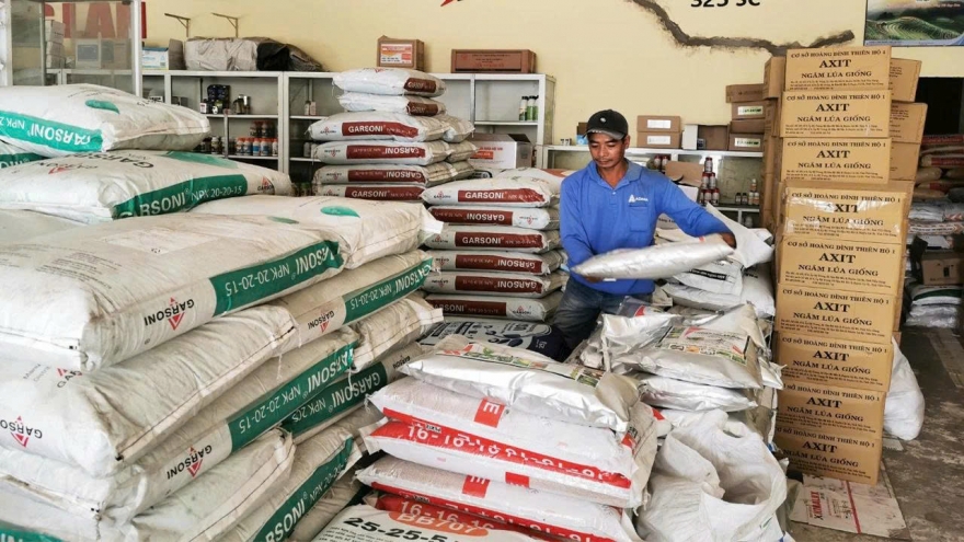 Trung Quốc siết chặt xuất khẩu phân bón, gây thêm sức ép nguồn cung toàn cầu