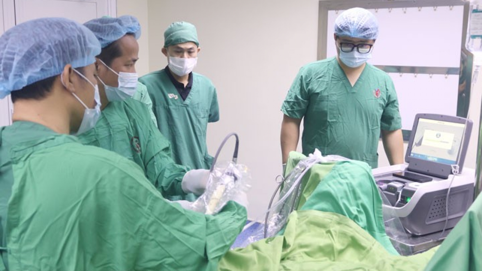 Ứng dụng công nghệ nhiệt hơi nước điều trị tuyến tiền liệt đầu tiên tại Quảng Ninh
