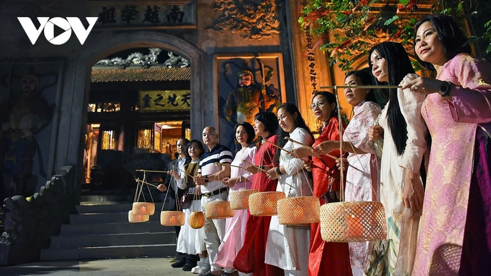 Phu Tho introduces special night tour to Hung Kings Temple