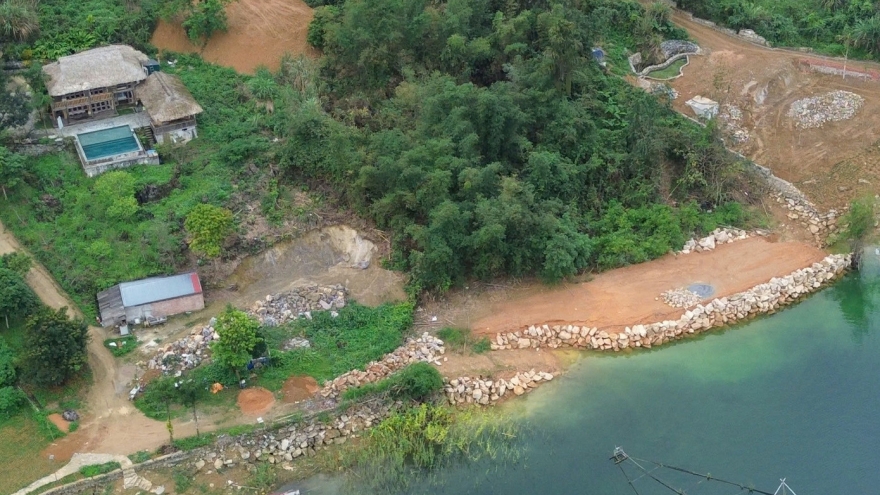 Tỉnh Phú Thọ chỉ đạo xử lý vụ san lấp, lấn chiếm khu vực Hồ Hòa Bình