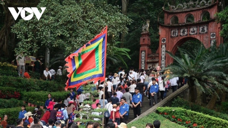 Bác bỏ thông tin hoán đổi ngày làm việc để nghỉ lễ Giỗ Tổ, 30/4 9 ngày