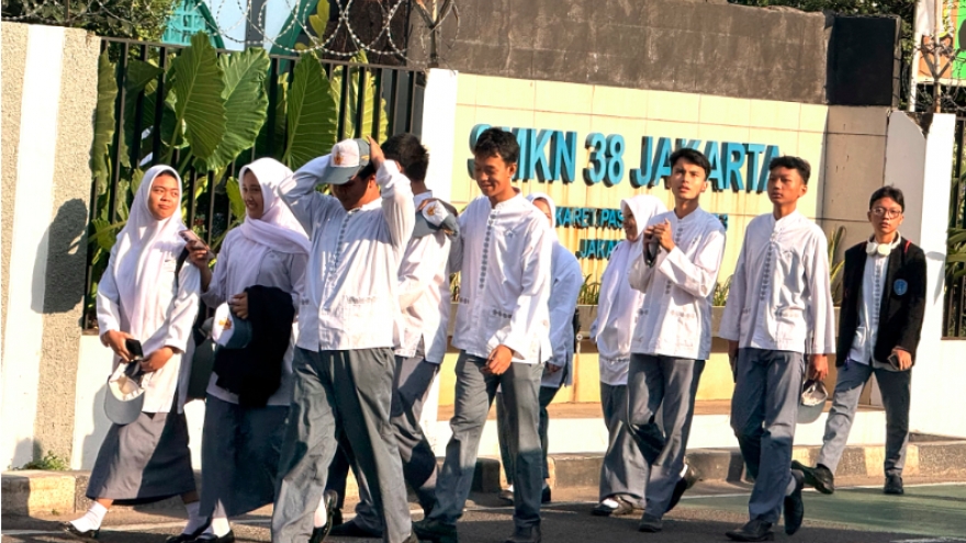 Indonesia cân nhắc phương án học trực tuyến để giảm tiêu thụ năng lượng