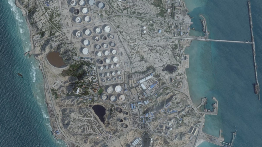 Iran điều quân ra đảo Kharg, sẵn sàng đối phó kịch bản bị Mỹ tấn công