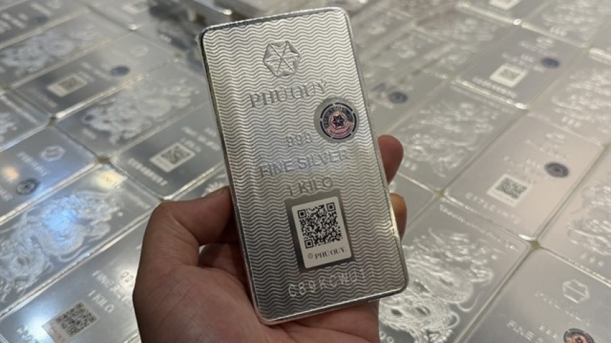 Vietnam considers listing silver bullion on commodity exchange