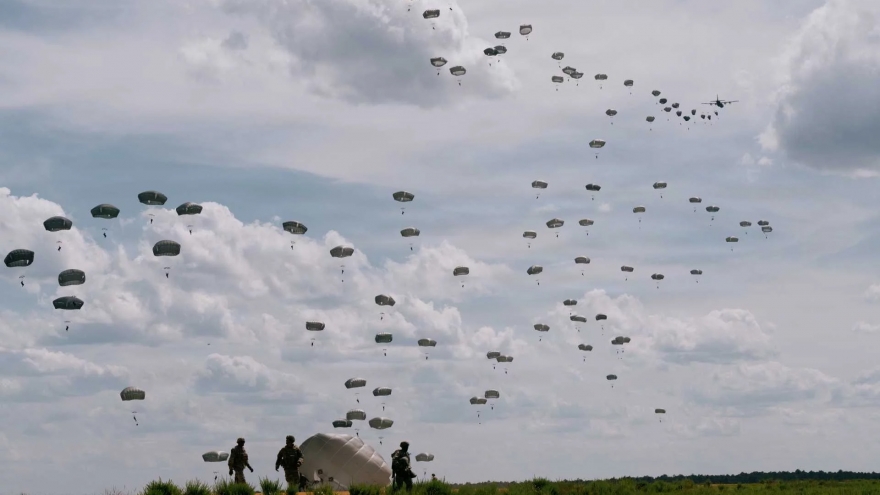 Sư đoàn Dù 82 của Mỹ áp sát Iran: Đòn răn đe hay bước đệm cho chiến dịch lớn?