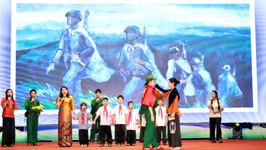 Thơ với chúng em