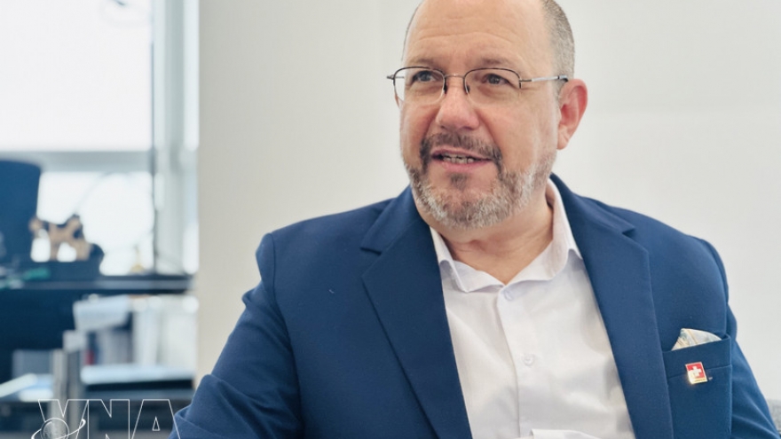 Swiss ambassador hails Vietnam's 2026 election as milestone