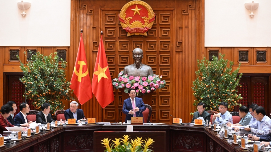 Thủ tướng: Nghiêm cấm găm hàng, trục lợi, gây rối loạn thị trường xăng dầu