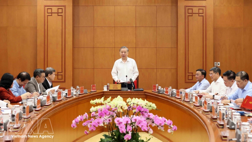 Party chief calls for more drastic anti-corruption actions