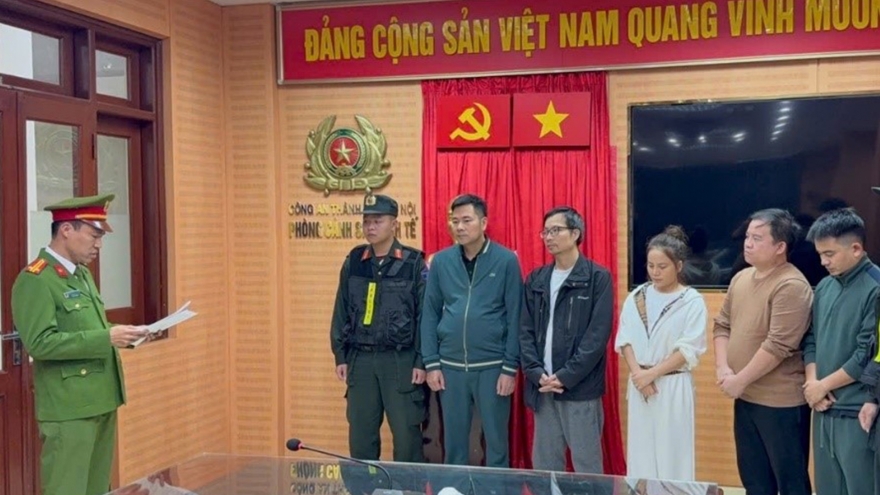 Triệt phá đường dây “bẫy” tiền số FTXF: lừa đảo hàng chục tỷ đồng