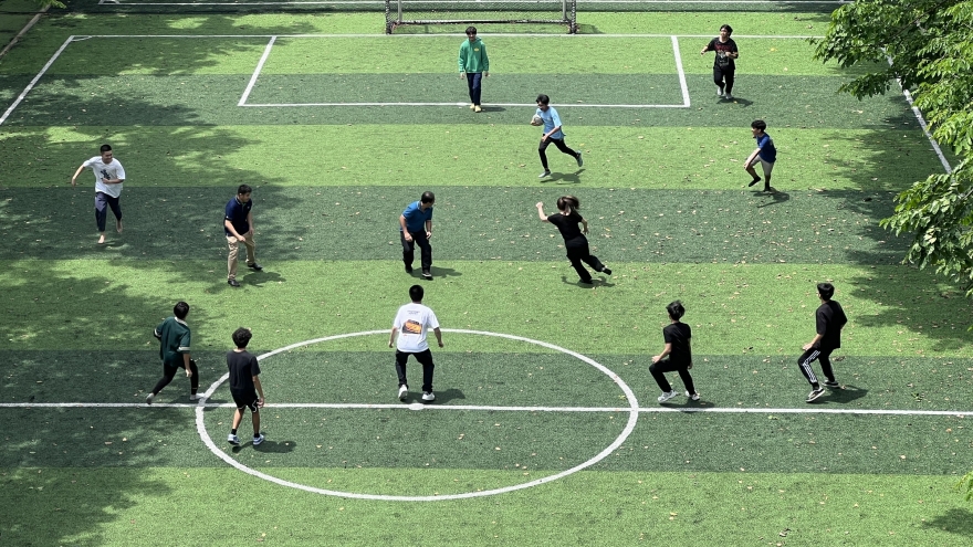 Gần 500 trường học ở Thái Lan cấm học sinh sử dụng điện thoại trong giờ học