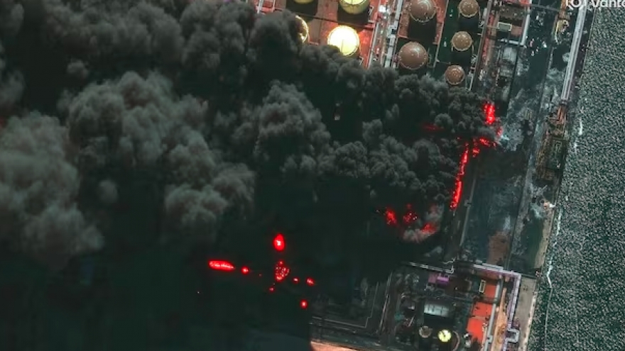 UAV Ukraine tiếp tục tập kích cảng Ust-Luga, đe dọa xuất khẩu dầu của Nga