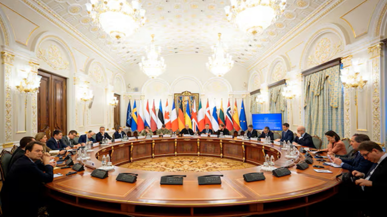 Ukraine hé lộ tín hiệu về trao đổi tù binh và bài toán bầu cử thời chiến