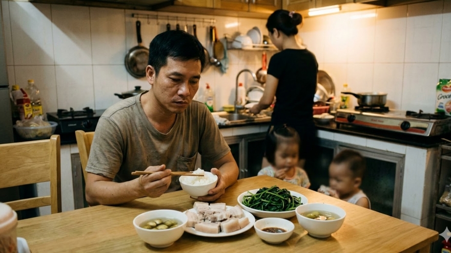 Vợ chỉ biết luộc rau, luộc thịt, tiền tiêu bao nhiêu cũng hết