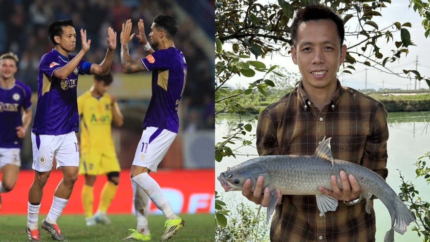 Văn Quyết khoe "chiến tích" đặc biệt sau màn tỏa sáng ở V-League