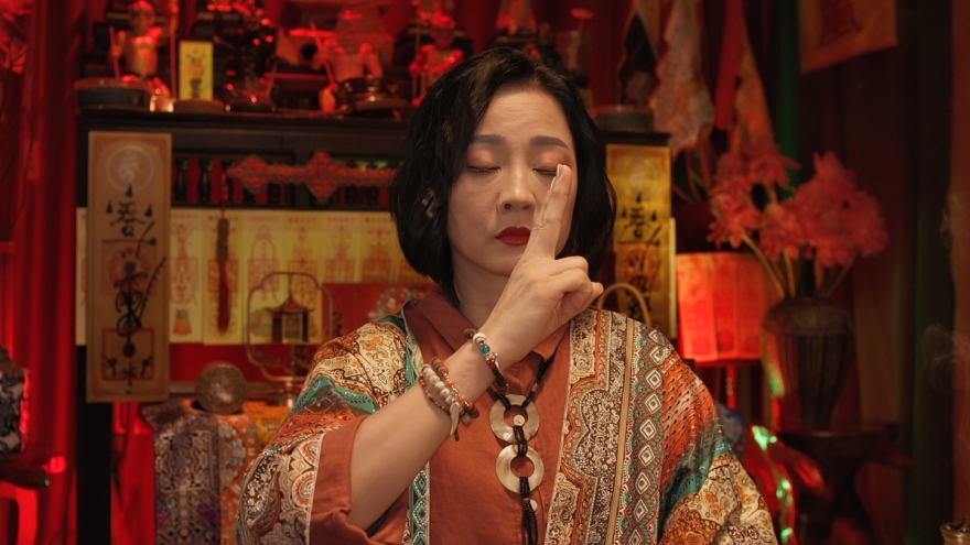 NSƯT Mỹ Duyên như “lên đồng” khi đóng phim ngôn tình Việt