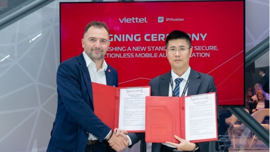 Viettel Telecom ký kết hợp tác với IPification tại MWC 2026