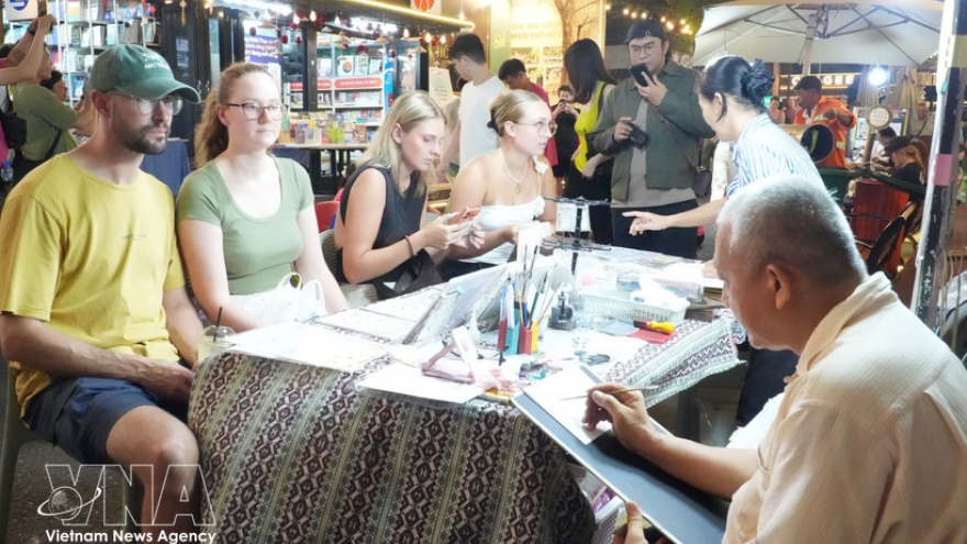 Night book festival livens up Ho Chi Minh City
