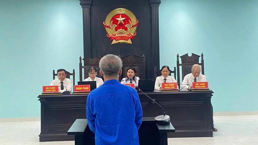 Người đàn ông lãnh 20 năm tù vì xâm hại bé gái dưới 10 tuổi