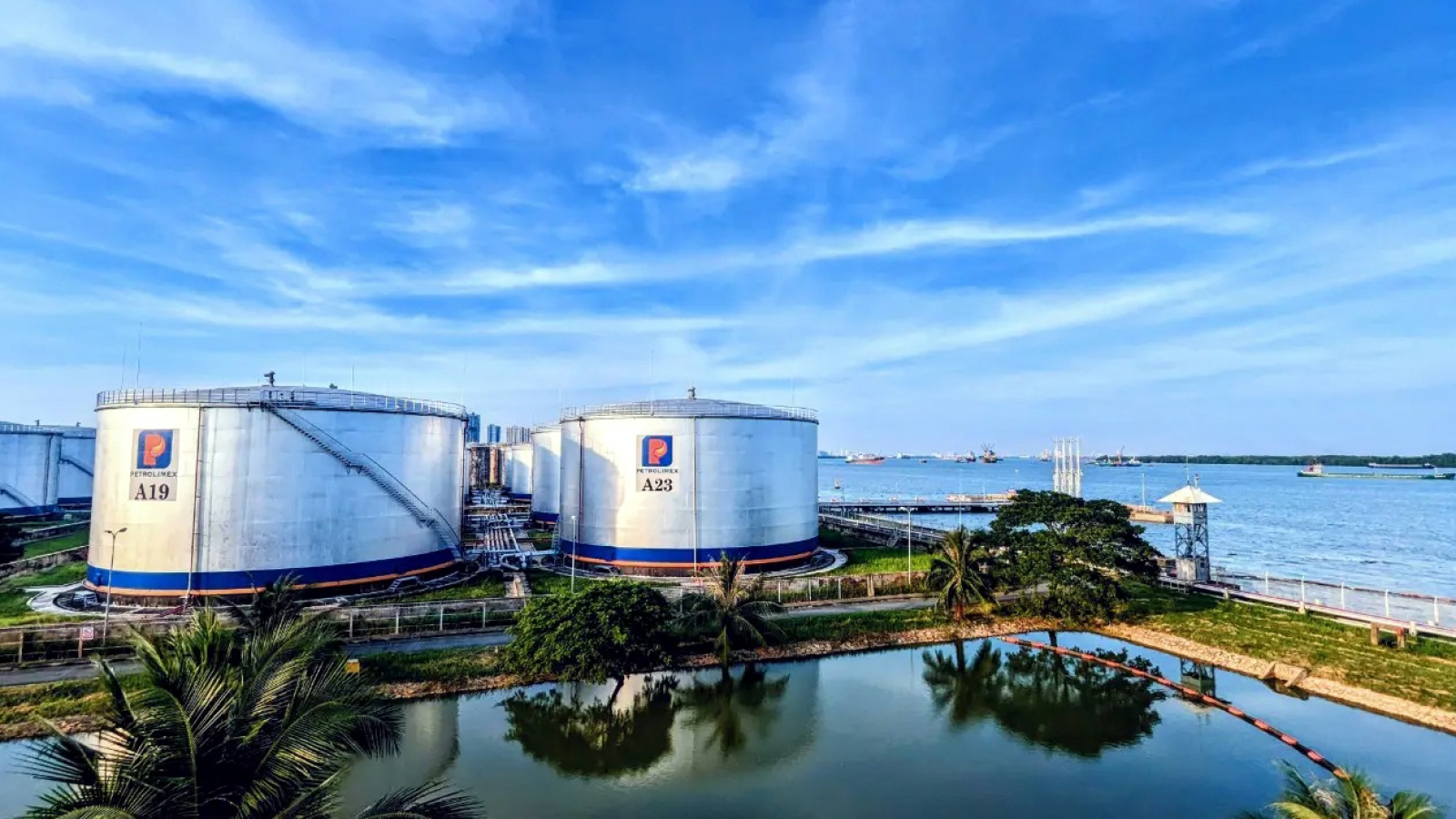 Xây dựng kho dự trữ xăng dầu chiến lược quốc gia: Cân đối vùng, hiệu quả hệ thống