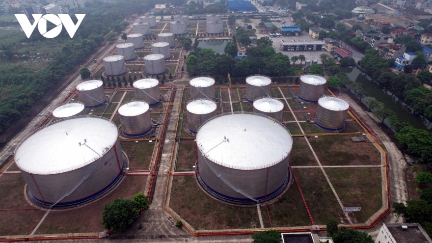 Nâng mức dự trữ xăng dầu, giảm thiểu tác động từ thị trường toàn cầu