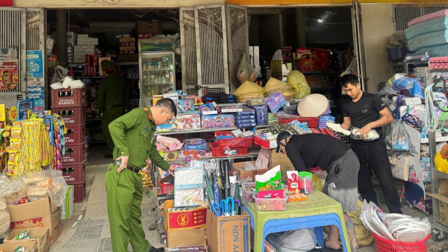 Xử lý hàng hóa không rõ nguồn gốc tại các hộ kinh doanh ở Quang Sơn, Thái Nguyên