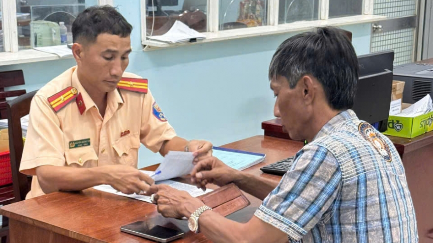 Đồng Tháp xử lý tài xế tham gia đoàn xe lưu thông trái quy định