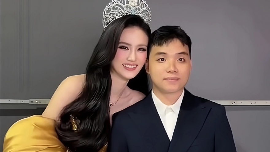 Sao Việt 31/3: Hoa hậu Ý Nhi công khai khoảnh khắc tình tứ bên bạn trai