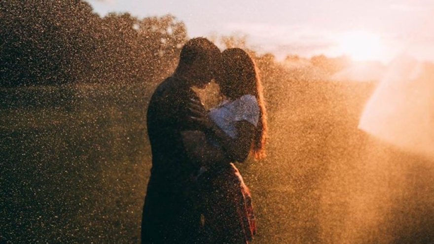 Làm cách nào để tình yêu lúc nào cũng "màu hồng" như thủa ban đầu?