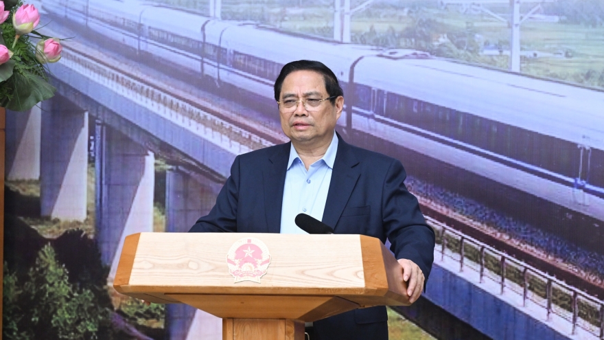 Thủ tướng: Phát triển đường sắt với tầm nhìn trên 100 năm