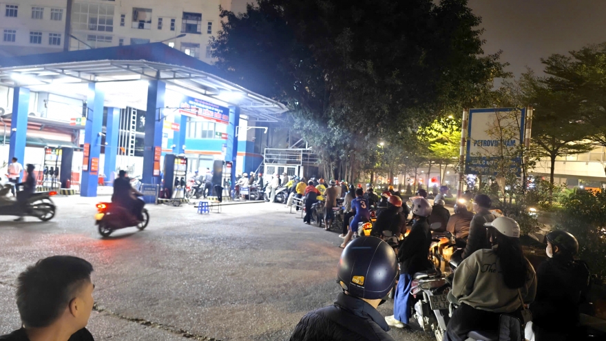 Giá nhiên liệu tăng và xu thế xanh hóa giao thông ở Việt Nam