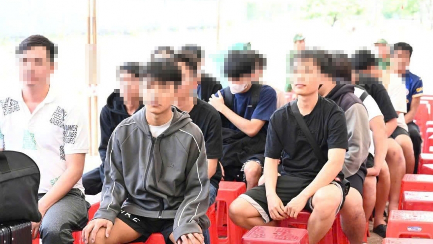 Tiếp nhận 344 người Việt về từ Campuchia, phát hiện 4 đối tượng truy nã