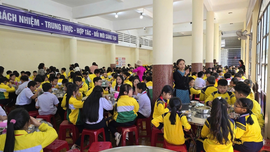 Thịt lợn bệnh "tuồn" vào nhiều trường mầm non, tiểu học ở Hà Nội: Lỗ hổng giám sát