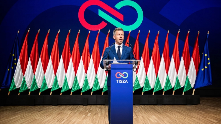 Hungary dỡ bỏ quyền phủ quyết, mở đường khoản vay 90 tỷ euro từ EU cho Ukraine