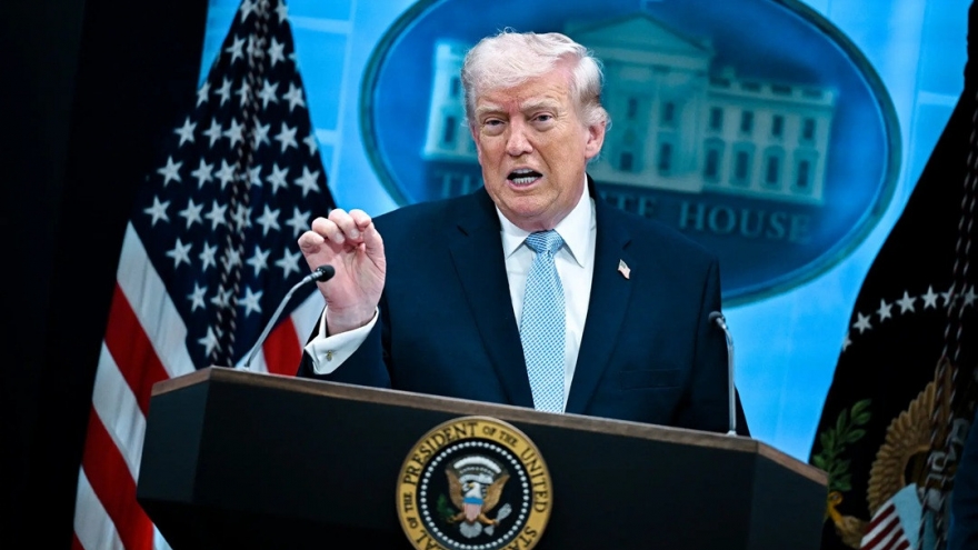 Ông Trump nêu khả năng Mỹ cùng Iran kiểm soát Hormuz