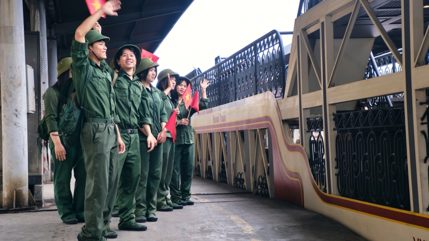 Hà Nội có chuyến tàu đặc biệt gợi ký ức ngày đất nước thống nhất