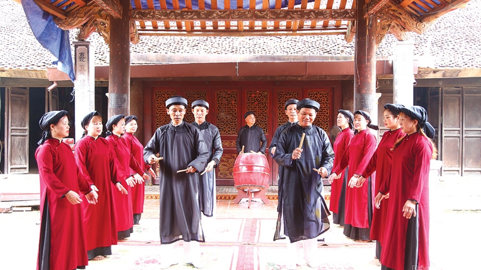 Về Hùng Lô nghe lời hát Xoan “níu chân” du khách