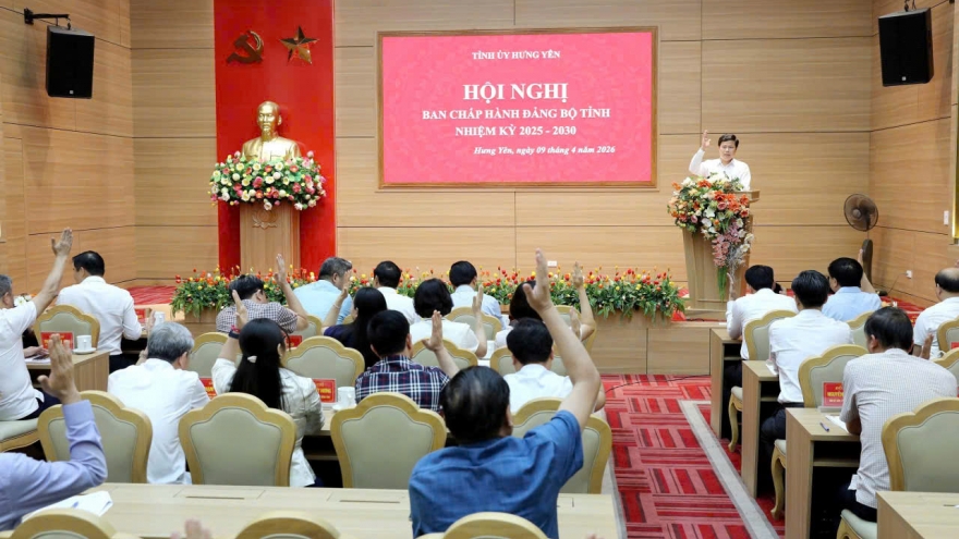 Ông Trần Quốc Văn được giới thiệu đảm nhiệm chức danh Chủ tịch HĐND tỉnh Hưng Yên