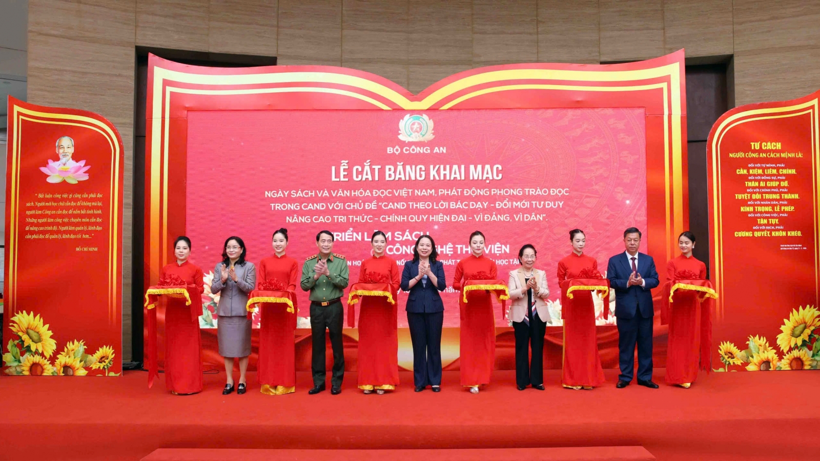 Phó Chủ tịch nước Võ Thị Ánh Xuân dự khai mạc Ngày sách và văn hóa đọc trong CAND