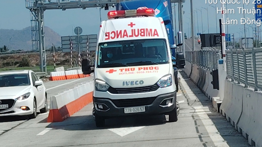 Xử phạt xe cứu thương sử dụng tín hiệu ưu tiên trái phép