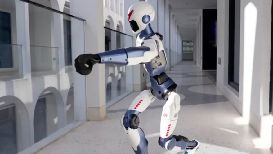 Công ty Trung Quốc muốn phủ sóng robot hình người giá rẻ ra toàn cầu